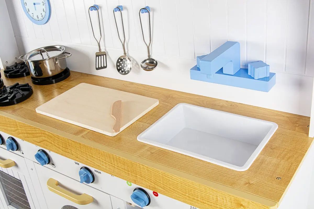 Didelė medinė virtuvėlė 5 Didelė medinė virtuvėlė