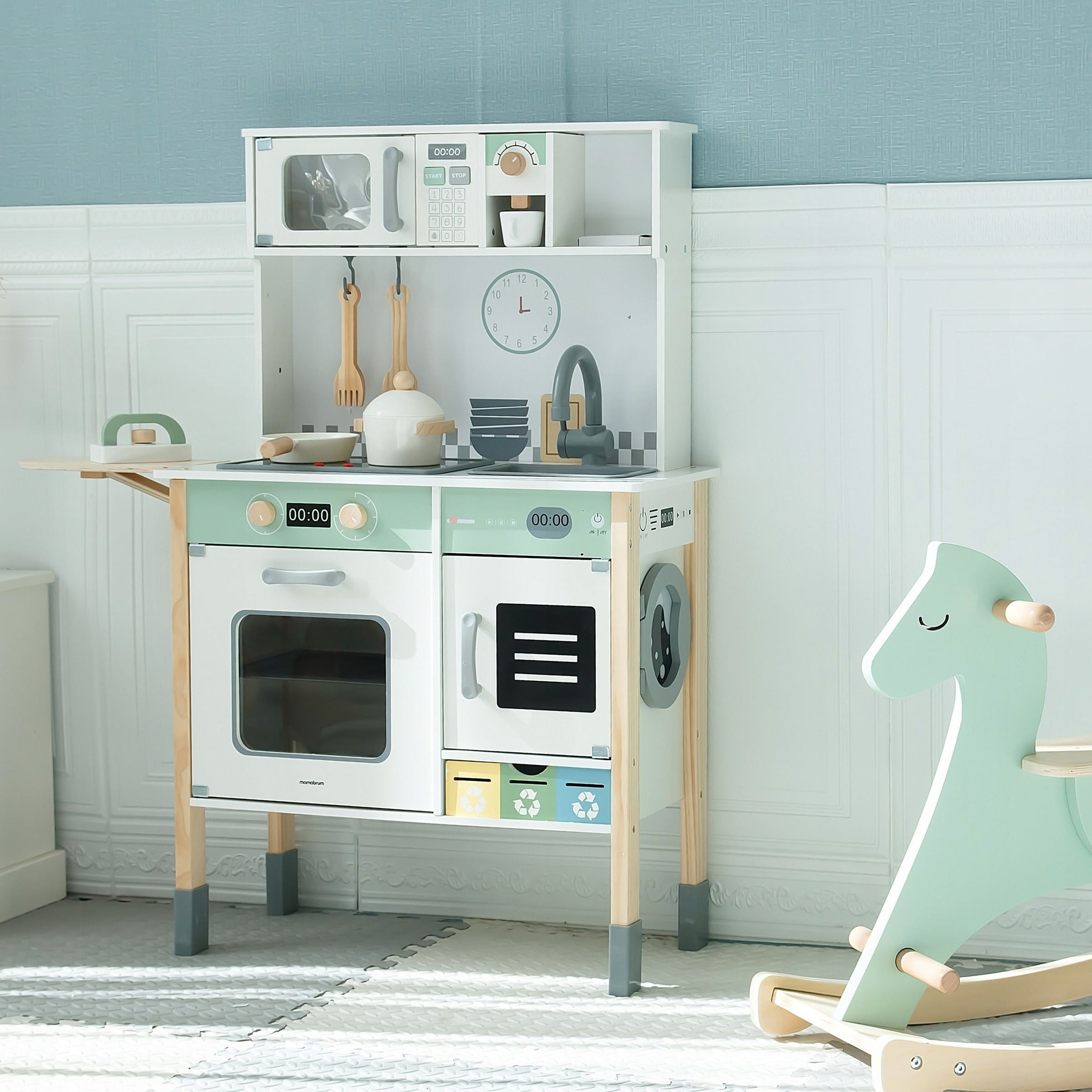 Medinė virtuvėlė su skalbimo mašina, indaplove 4 Medinė virtuvėlė su skalbimo mašina, indaplove