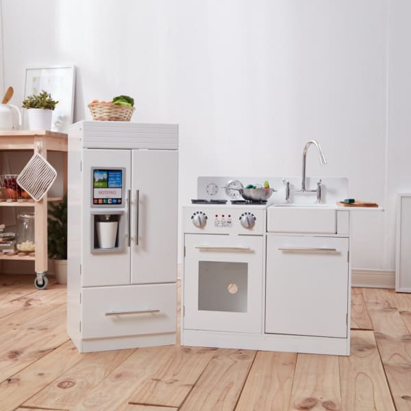 Moderni medinė virtuvėlė vaikams 3 Moderni medinė virtuvėlė vaikams