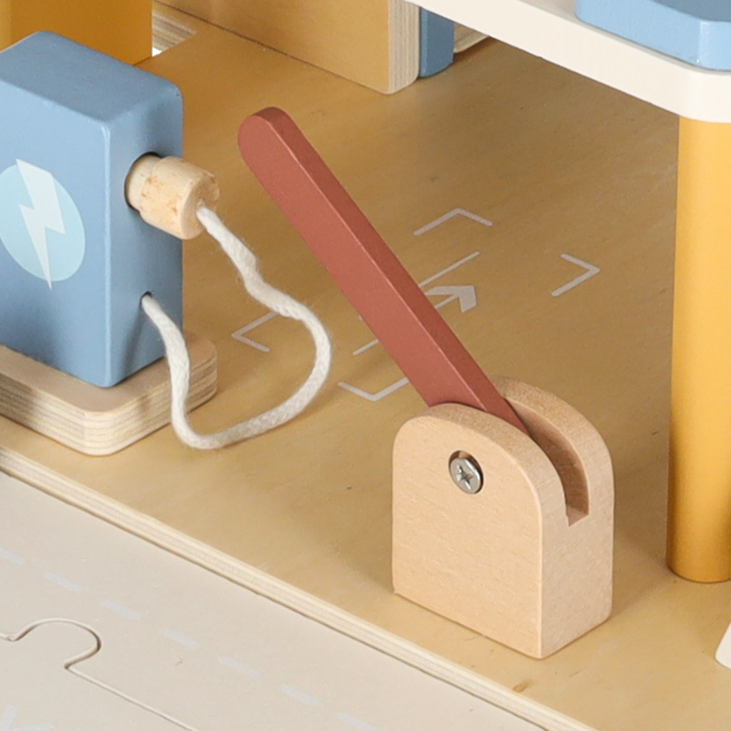 Medinis garažas, 3 m.+ 8 Medinis garažas