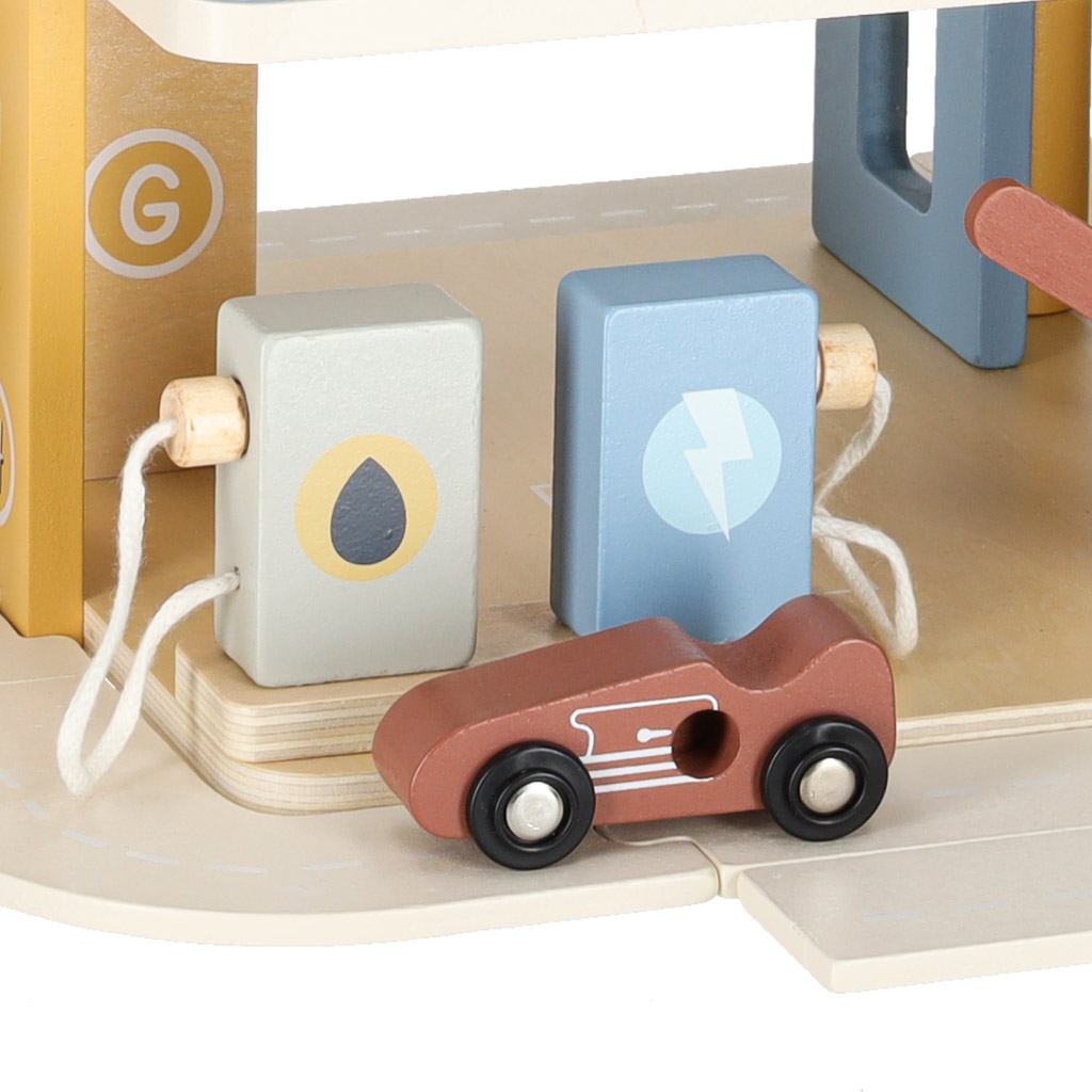 Medinis garažas, 3 m.+ 7 Medinis garažas