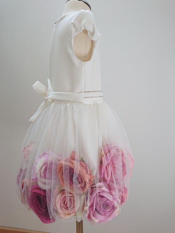 Balta proginė suknelė mergaitei su gėlėmis, 98-158 cm. 5 Balta proginė suknelė mergaitei su gėlėmis, 98-158 cm.