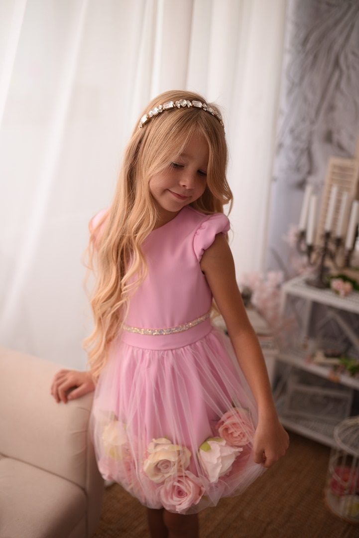 Proginė suknelė mergaitei su gėlėmis, 98-140 cm. 3 Proginė suknelė mergaitei su gėlėmis, 98-140 cm.