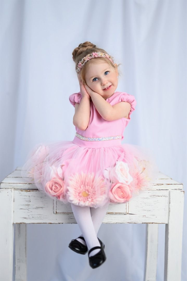 Proginė suknelė mergaitei su gėlėmis, 98-140 cm. 6 Proginė suknelė mergaitei su gėlėmis, 98-140 cm.