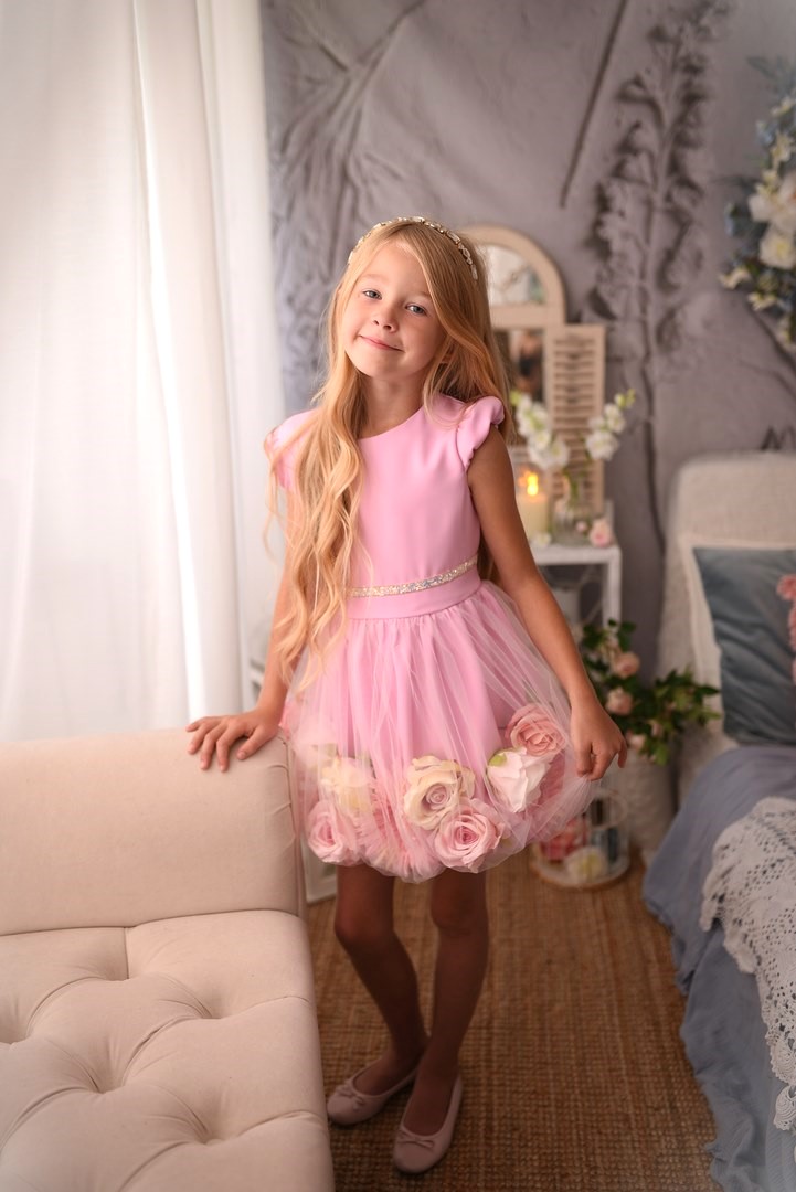 Proginė suknelė mergaitei su gėlėmis, 98-140 cm. 4 Proginė suknelė mergaitei su gėlėmis, 98-140 cm.
